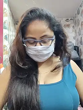 Snapshot of nisha_1110 chatting on 12/05/25, 02:03 nisha 1110 online show from 12/05/25, 02:03