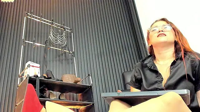 Snapshot of MissKathyfox chatting on 11/10/25, 07:46 MissKathyfox online show from 11/10/25, 07:46