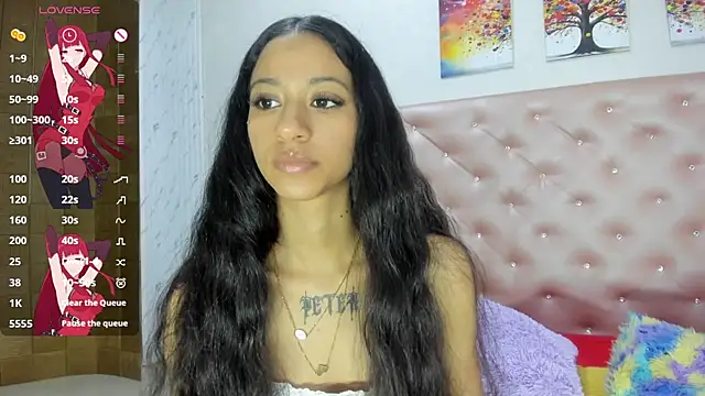 Snapshot of MegannBabby chatting on 10/17/25, 08:11 MegannBabby online show from 10/17/25, 08:11