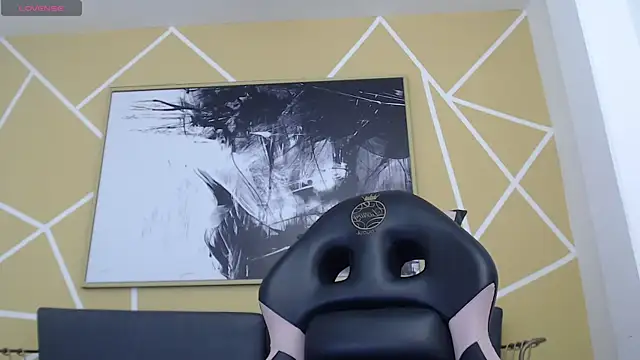 olivia russo  online show from 12/16/25, 08:03