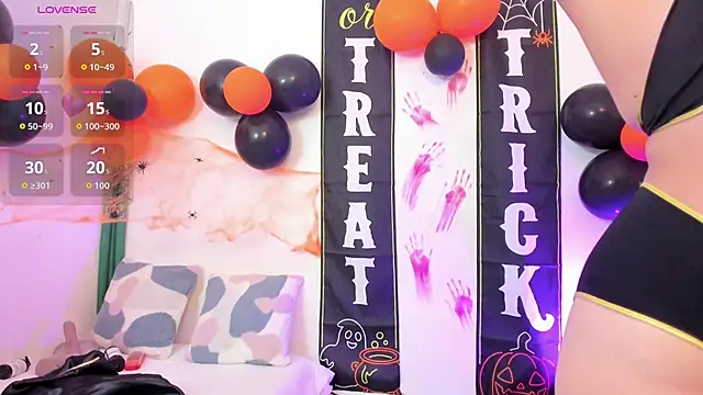 Snapshot of yunna7 chatting on 10/29/25, 11:34 yunna7 online show from 10/29/25, 11:34