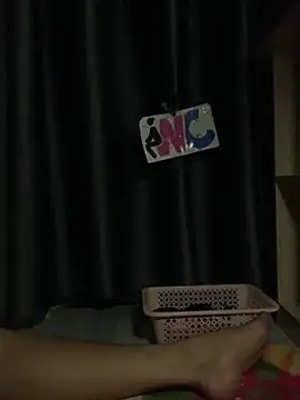 yang-2269 online show from 10/28/25, 09:28