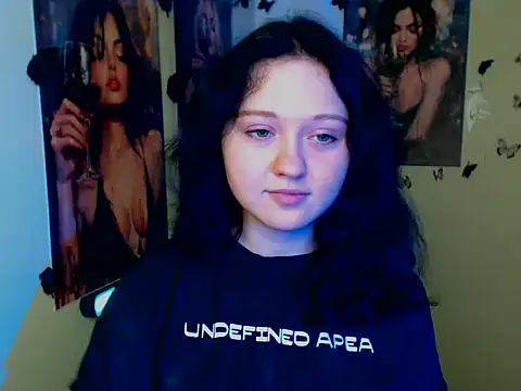 Snapshot of LadyAlice_ chatting on 11/04/25, 07:07 LadyAlice online show from 11/04/25, 07:07