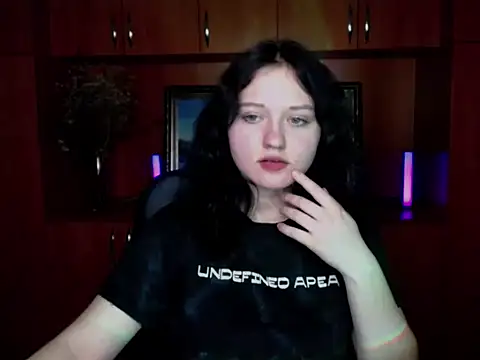 Snapshot of LadyAlice_ chatting on 11/07/25, 07:14 LadyAlice online show from 11/07/25, 07:14