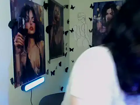 Snapshot of LadyAlice_ chatting on 11/15/25, 07:05 LadyAlice online show from 11/15/25, 07:05