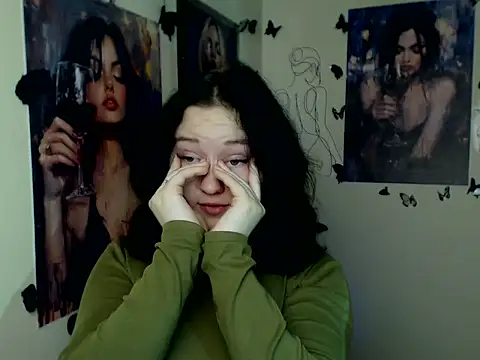 Snapshot of LadyAlice_ chatting on 12/05/25, 07:28 LadyAlice online show from 12/05/25, 07:28