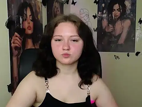 Snapshot of LadyAlice_ chatting on 05/19/26, 06:09 LadyAlice online show from 05/19/26, 06:09