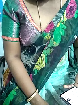 Snapshot of lolida69thamil chatting on 10/04/25, 06:11 lolida69thamil online show from 10/04/25, 06:11