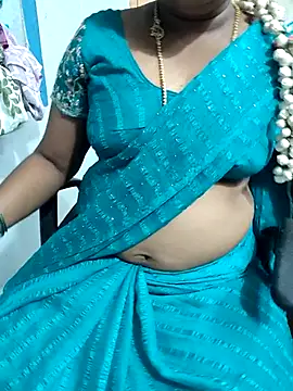 Snapshot of lolida69thamil chatting on 11/18/25, 02:10 lolida69thamil online show from 11/18/25, 02:10