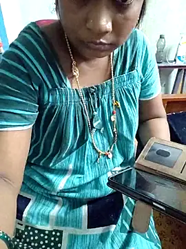 Snapshot of lolida69thamil chatting on 11/23/25, 02:55 lolida69thamil online show from 11/23/25, 02:55