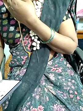 Snapshot of lolida69thamil chatting on 11/29/25, 04:59 lolida69thamil online show from 11/29/25, 04:59