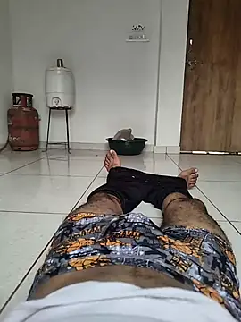 dhruve2010 online show from 10/26/25, 09:26