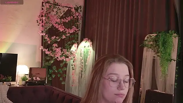 Morvelyn online show from 05/20/26, 06:25
