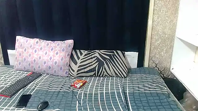 SexyChantyBabe25 online show from 07/08/26, 02:27