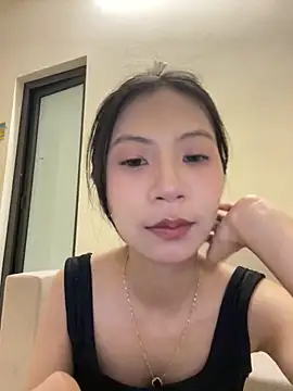 Snapshot of Lil-Gi chatting on 09/29/25, 02:44 Lil-Gi online show from 09/29/25, 02:44