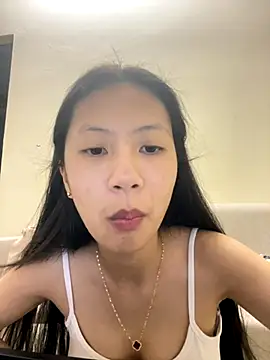 Snapshot of Lil-Gi chatting on 10/21/25, 03:46 Lil-Gi online show from 10/21/25, 03:46