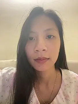 Snapshot of Lil-Gi chatting on 10/27/25, 03:49 Lil-Gi online show from 10/27/25, 03:49