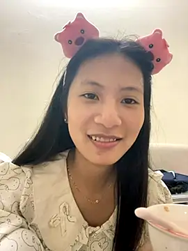 Snapshot of Lil-Gi chatting on 11/01/25, 05:31 Lil-Gi online show from 11/01/25, 05:31