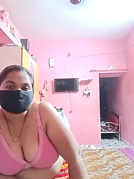 Snapshot of biggbobbsgirl chatting on 09/09/25, 05:23 biggbobbsgirl online show from 09/09/25, 05:23