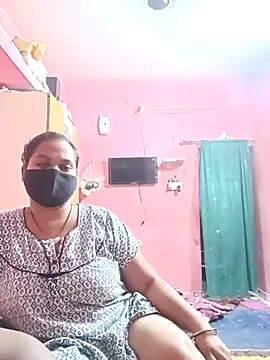 Snapshot of biggbobbsgirl chatting on 11/25/25, 06:19 biggbobbsgirl online show from 11/25/25, 06:19