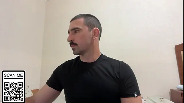 Snapshot of Hard_to_Obey chatting on 09/12/25, 07:25 Hard to Obey online show from 09/12/25, 07:25