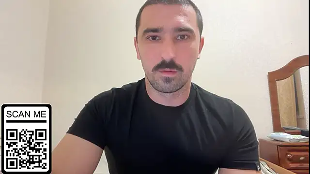 Snapshot of Hard_to_Obey chatting on 09/14/25, 05:01 Hard to Obey online show from 09/14/25, 05:01