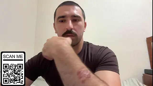 Snapshot of Hard_to_Obey chatting on 09/15/25, 07:03 Hard to Obey online show from 09/15/25, 07:03