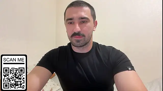 Snapshot of Hard_to_Obey chatting on 09/18/25, 06:10 Hard to Obey online show from 09/18/25, 06:10