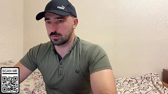 Snapshot of Hard_to_Obey chatting on 10/09/25, 04:16 Hard to Obey online show from 10/09/25, 04:16