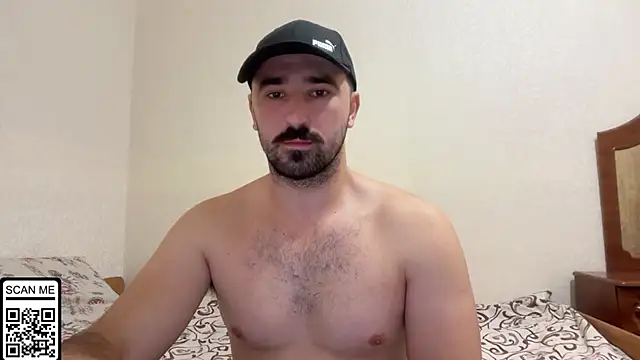 Snapshot of Hard_to_Obey chatting on 10/13/25, 05:46 Hard to Obey online show from 10/13/25, 05:46