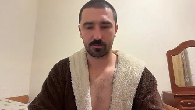 Snapshot of Hard_to_Obey chatting on 11/01/25, 07:38 Hard to Obey online show from 11/01/25, 07:38