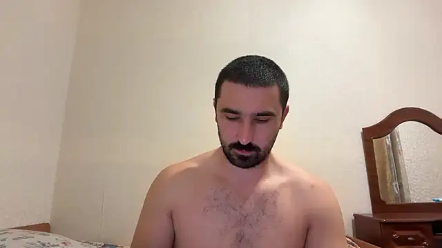 Snapshot of Hard_to_Obey chatting on 11/09/25, 08:07 Hard to Obey online show from 11/09/25, 08:07