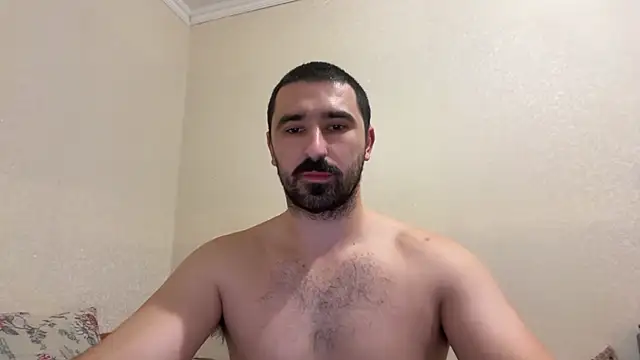 Snapshot of Hard_to_Obey chatting on 11/11/25, 08:20 Hard to Obey online show from 11/11/25, 08:20