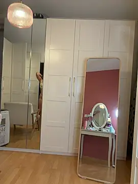 chloedlm5 online show from 07/05/26, 08:05