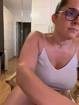 chloedlm5 online show from 07/28/26, 08:52