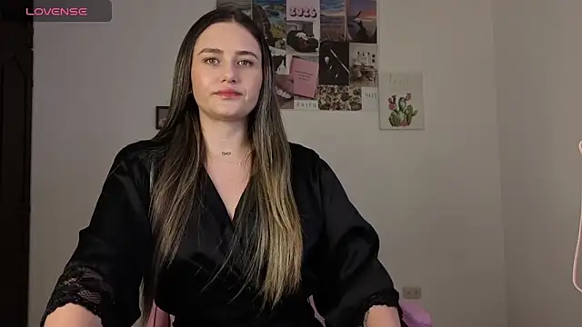 Snapshot of Veronika__Winslow_ chatting on 04/17/26, 04:26 Veronika Winslow online show from 04/17/26, 04:26