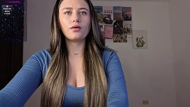 Snapshot of Veronika__Winslow_ chatting on 06/02/26, 05:20 Veronika Winslow online show from 06/02/26, 05:20