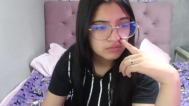 laurenelove online show from 09/20/25, 02:56