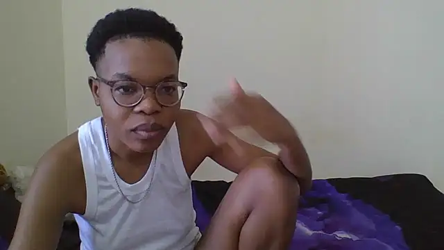 Snapshot of Sexy_Dymme chatting on 09/25/25, 11:36 Sexy Dymme online show from 09/25/25, 11:36