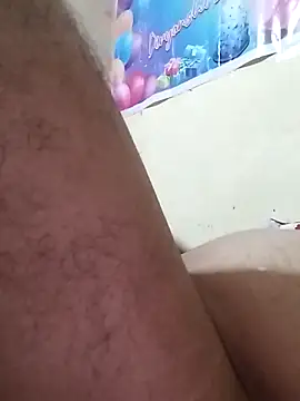 Snapshot of Samlevis7052 chatting on 10/21/25, 10:05 Samlevis7052 online show from 10/21/25, 10:05