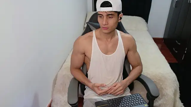 Snapshot of stylish_men chatting on 10/20/25, 01:55 stylish men online show from 10/20/25, 01:55