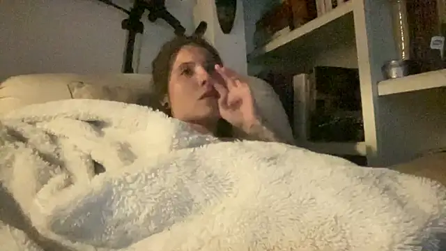 Snapshot of dddasani chatting on 10/04/25, 03:26 dddasani online show from 10/04/25, 03:26