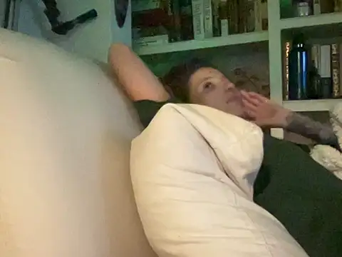 Snapshot of dddasani chatting on 10/27/25, 06:39 dddasani online show from 10/27/25, 06:39