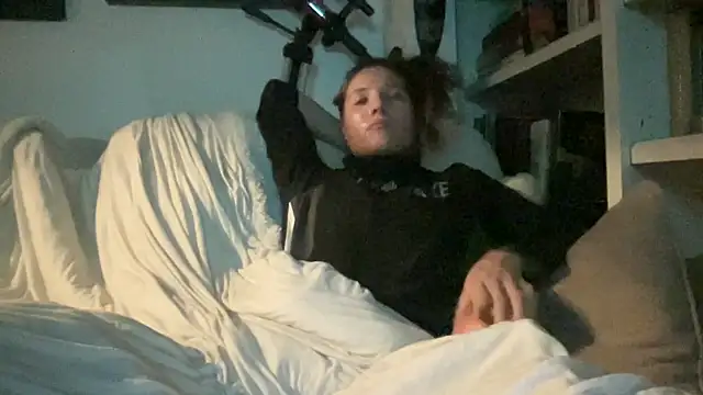 Snapshot of dddasani chatting on 11/11/25, 03:28 dddasani online show from 11/11/25, 03:28