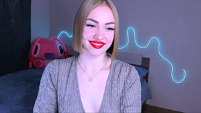 Snapshot of LaraKrein_lk chatting on 09/16/25, 04:52 LaraKrein lk online show from 09/16/25, 04:52