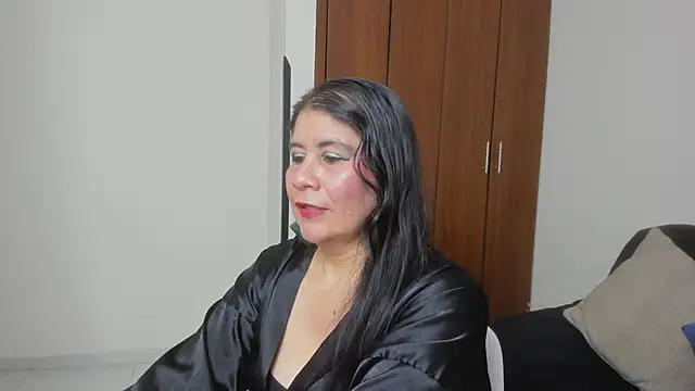 kiraGeiner online show from 05/24/26, 12:59