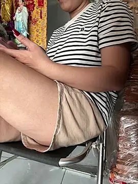 sharon-Hanna online show from 09/19/25, 01:29