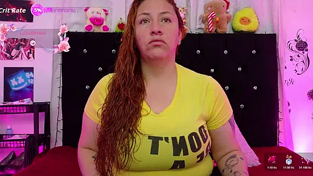 Snapshot of queen_marifer chatting on 11/28/25, 11:02 queen marifer online show from 11/28/25, 11:02