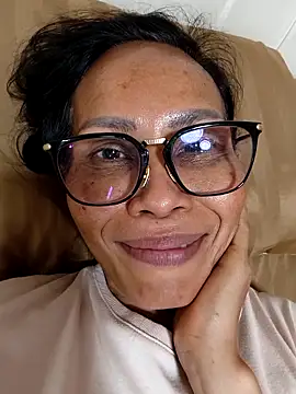 Mama Eva 1 online show from 11/04/25, 03:38