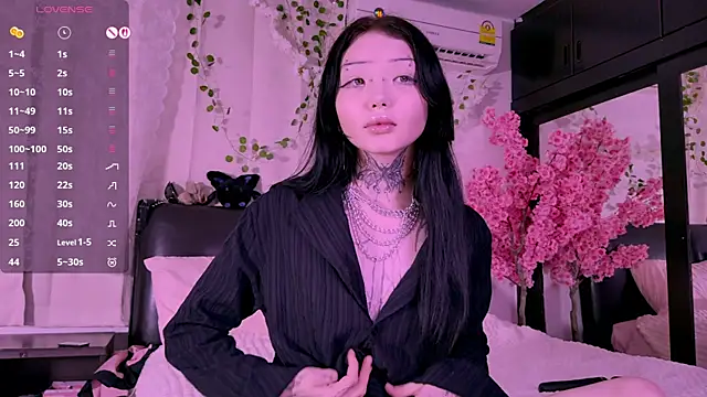 Lein Bone online show from 10/22/25, 01:06